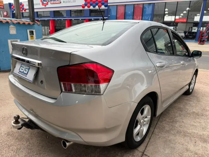 CITY Sedan LX 1.5 Flex 16V 4p Aut.