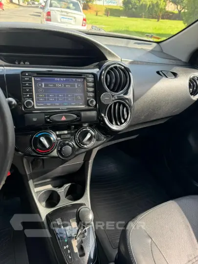 Etios 1.5 Platinum Automático