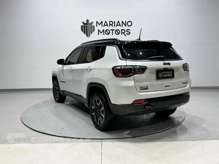 COMPASS 2.0 16V DIESEL TRAILHAWK 4X4 AUTOMÁTICO