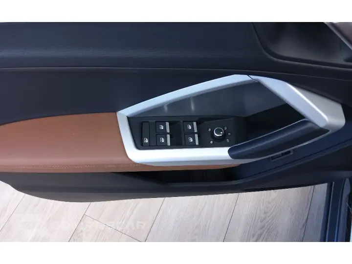 Q3 2.0 40 TFSI GASOLINA PERFORMANCE QUATTRO TIPTRONIC