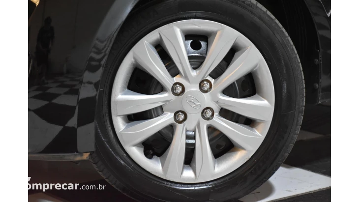 HB20 - 1.6 COMFORT PLUS 16V 4P MANUAL