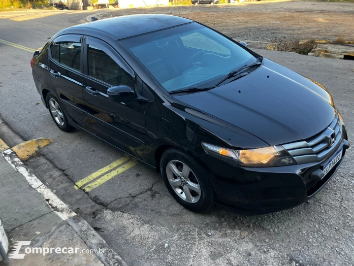 CITY 1.5 LX Sedan 16V