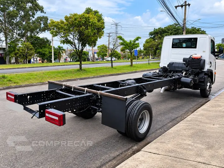 11-180 Delivery 4x2 2p (diesel)(E6)
