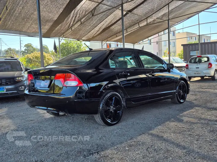 Civic 1.8 Lxs 16V Gasolina 4P Automático
