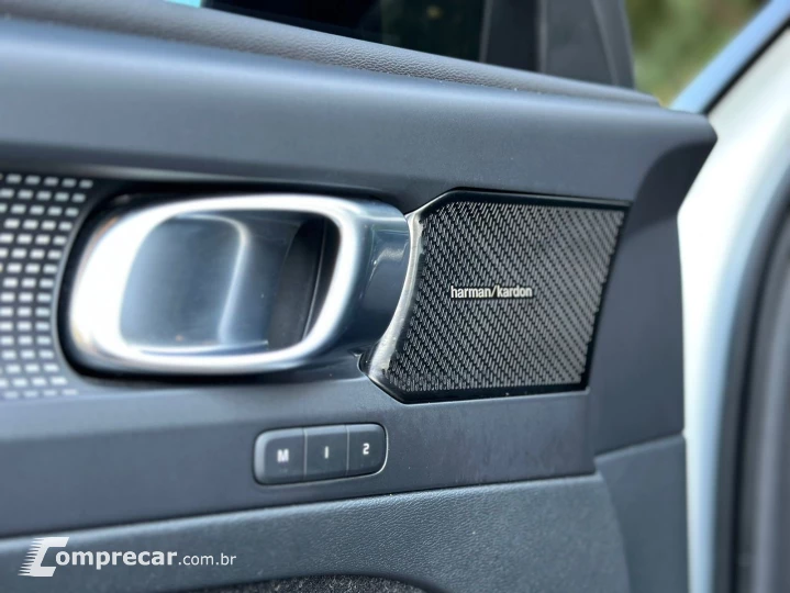 XC40 1.5 T5 Hybrid R-design FWD Geartronic