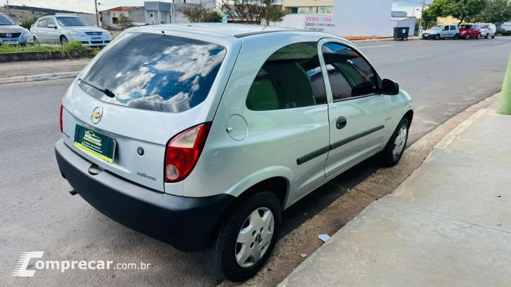 CELTA 1.0 MPFI Life 8V