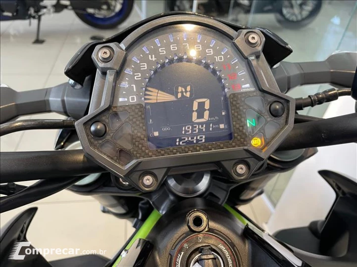 Z900