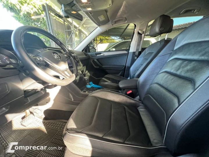 Tiguan Allspace 1.4 16V 4P TSI 250 FLEX TURBO COMFORTLINE AU