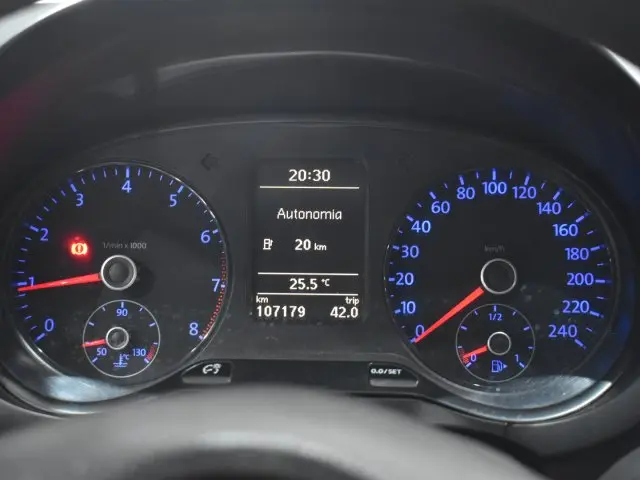 FOX - 1.6 MI 8V 4P MANUAL