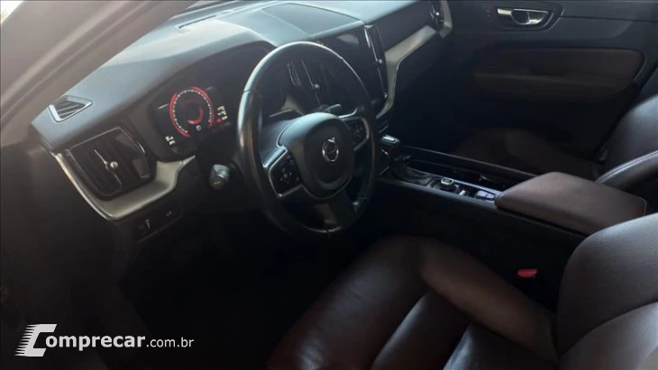 XC60 2.0 T5 Momentum AWD Geartronic