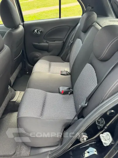 Nissan March 1.6 SV automático