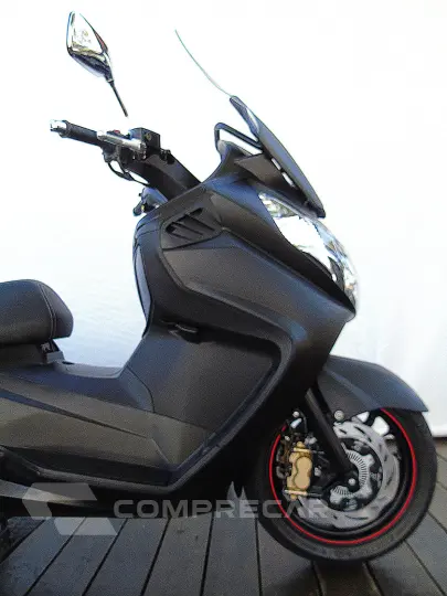 DAFRA MAXSYM 400i