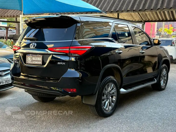HILUX SW4 2.8 D-4d Turbo SRX 7L 4X4