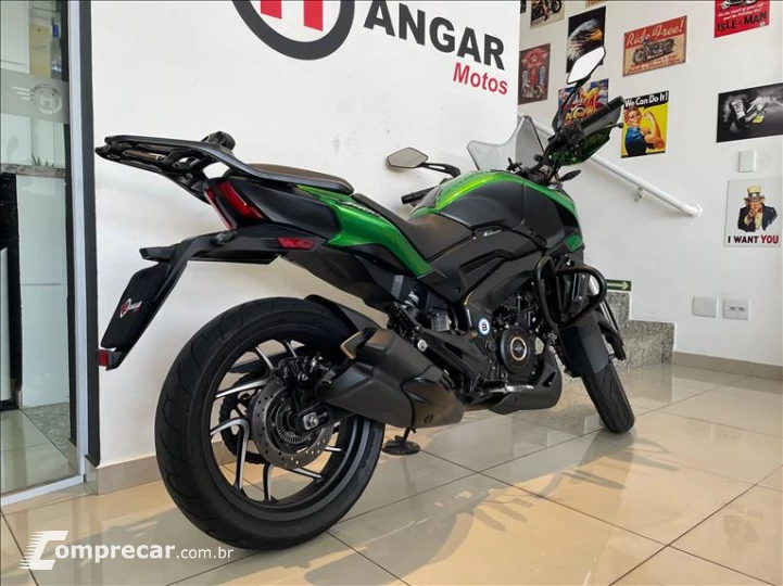 DOMINAR 400