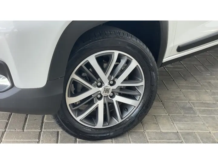 STRADA VOLCANO 1.3 FLEX 8V CD AUT.