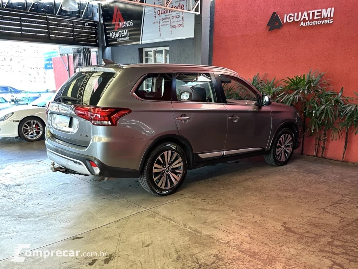 OUTLANDER 3.0 MIVEC V6 GASOLINA HPE-S AWD AUTOMÁTICO