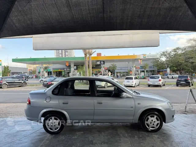 CLASSIC - 1.0 MPFI LS 8V 4P MANUAL