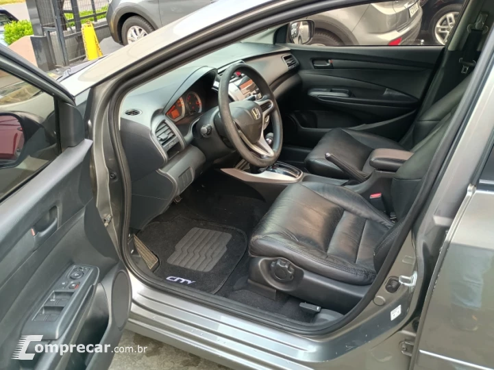 CITY 1.5 LX Sedan 16V