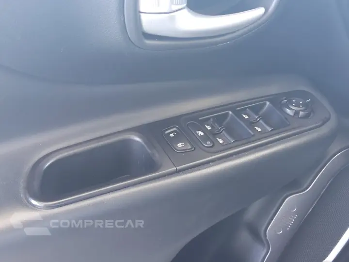 RENEGADE 1.3  T270 TURBO FLEX LONGITUDE AT6