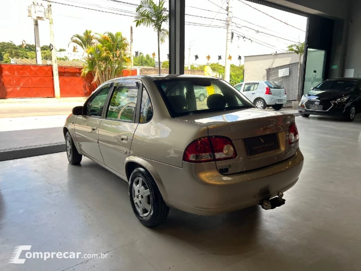 CLASSIC 1.0 MPFI LS 8V FLEX 4P MANUAL