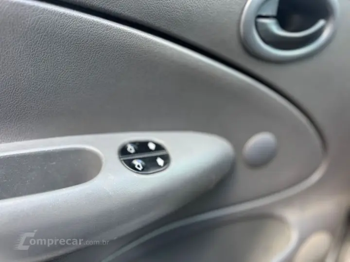 Courier 1.6 L/ 1.6 Flex