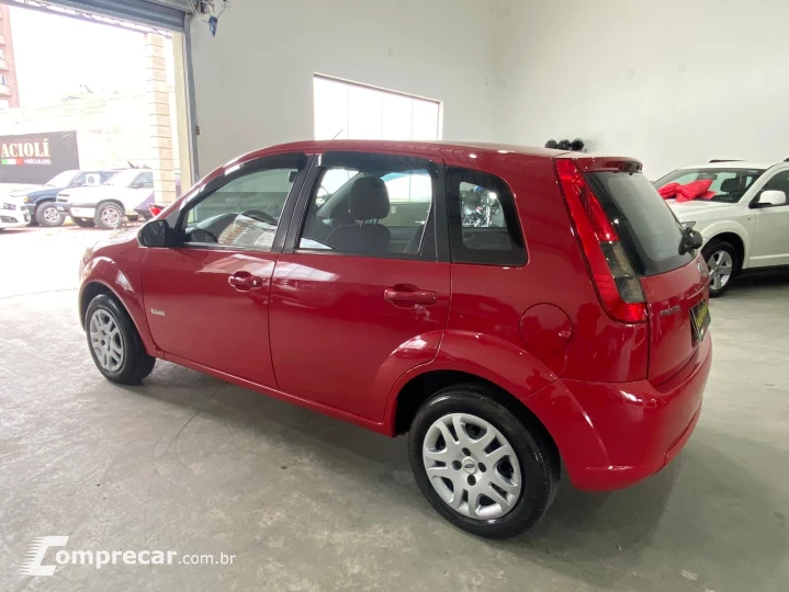 FIESTA 1.6 MPI Class Hatch 8V