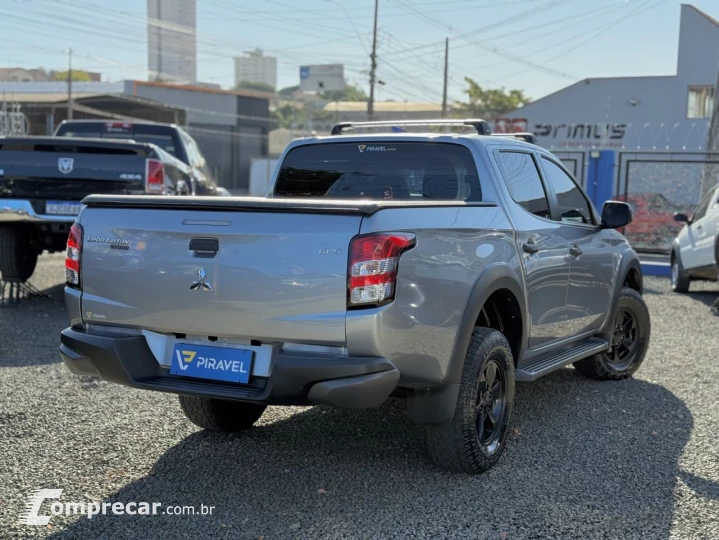 L200 Triton Outdoor GLS 2.4 4x4 Diesel Automática