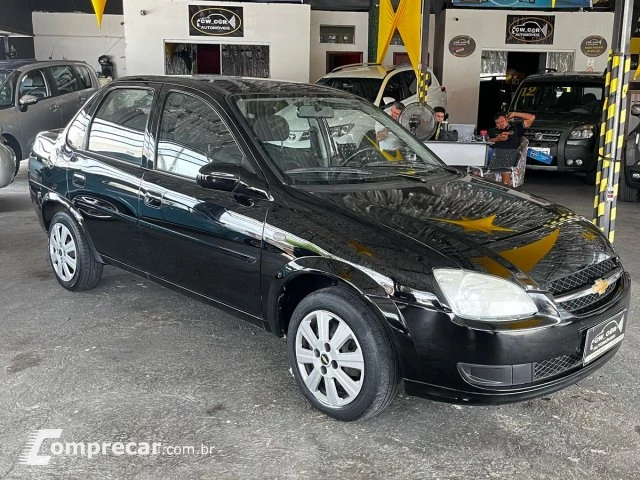 CLASSIC - 1.0 MPFI LS 8V 4P MANUAL