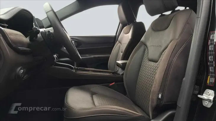 COMMANDER 1.3 T270 TURBO FLEX OVERLAND AT6