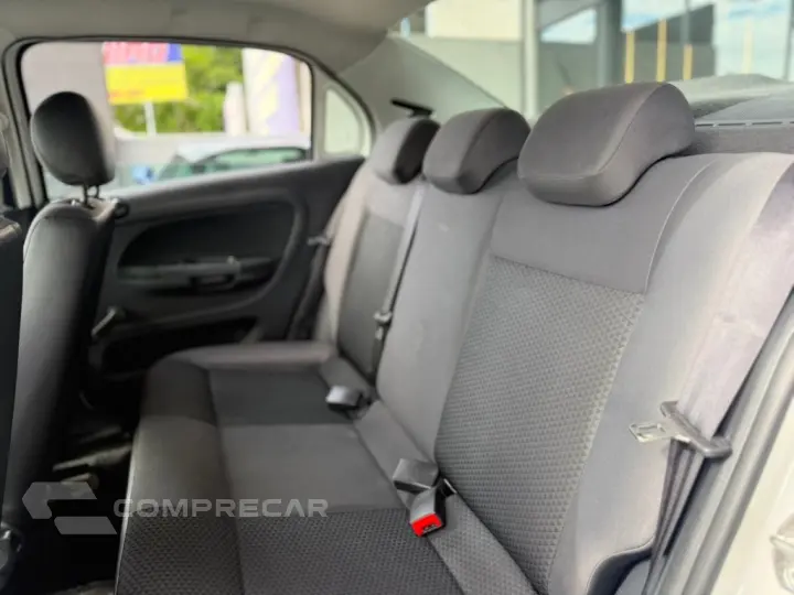 VOYAGE 1.0 12V MPI TOTALFLEX 4P MANUAL