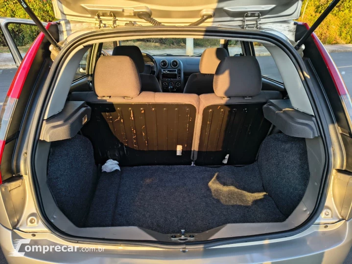 FIESTA 1.6 MPI Class Hatch 8V