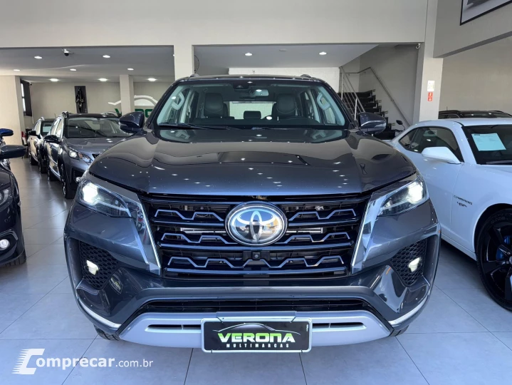 Hilux SW4 SRX 2.8