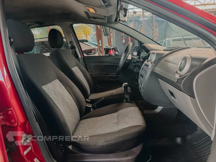 FIESTA 1.6 MPI Class Hatch 8V