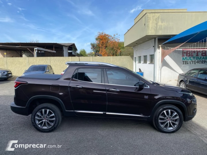 TORO 2.0 16V Turbo Freedom 4WD AT9