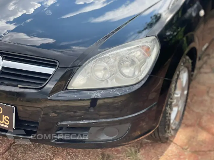 VECTRA 2.0 MPFI Elegance 8V