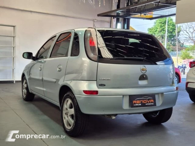CORSA HATCH - 1.4 MPFI PREMIUM 8V 4P MANUAL
