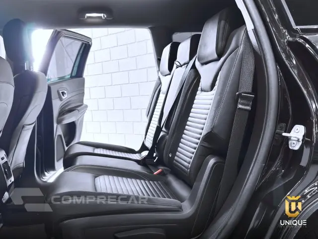 COMMANDER - 1.3 T270 TURBO LONGITUDE AT6