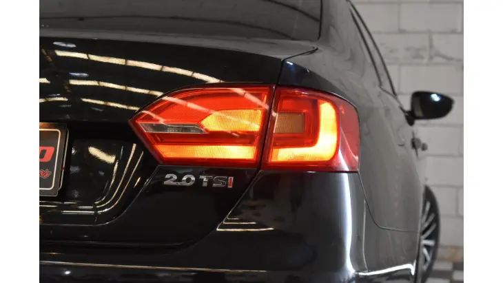 JETTA - 2.0 COMFORTLINE 4P MANUAL