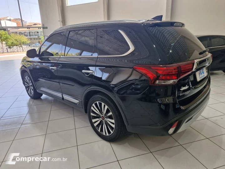 Outlander 3.0 V6 24V 4P HPE-S AWD AUTOMÁTICO
