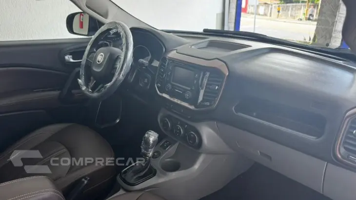 Toro Volcano 2.4 16V Flex Aut.