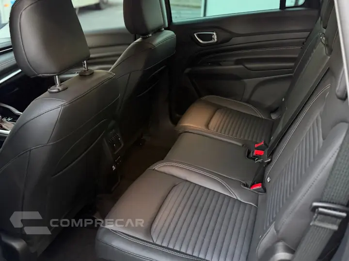 Commander 1.3 T270 Turbo Flex Longitude At6