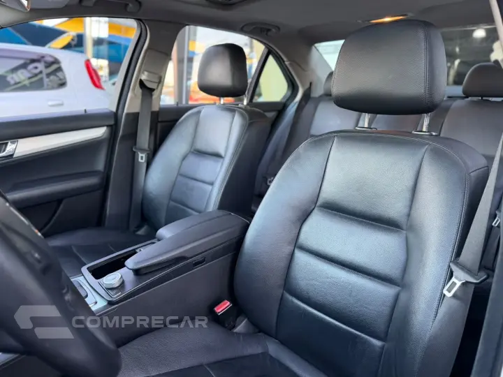 C 200 K 1.8 KOMPRESSOR CLASSIC 16V GASOLINA 4P AUTOMÁTICO