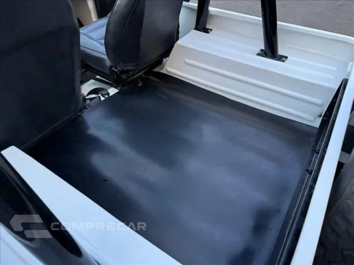 JEEP 2.6 6 Cilindros 12V