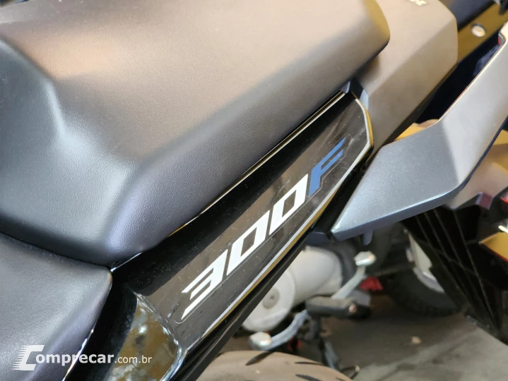 CB CB 300F Twister Flex