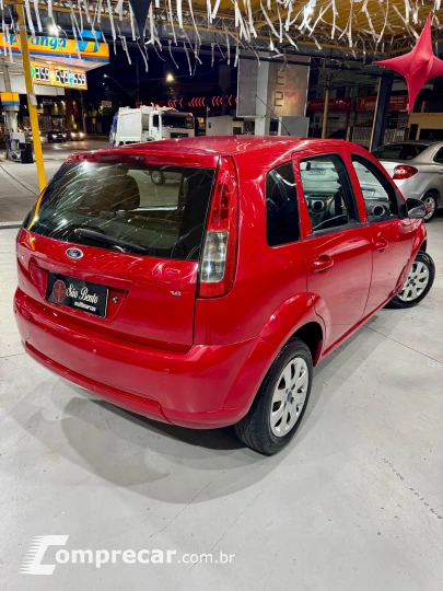 FIESTA 1.6 MPI Class Hatch 8V