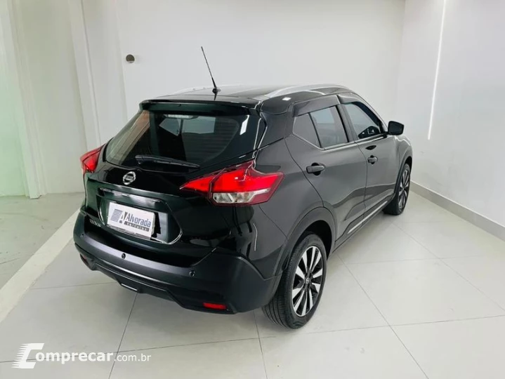 KICKS SV CVT