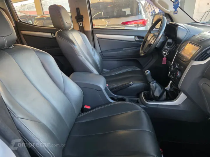 S10 2.4 MPFI Advantage 4X2 CD 8V