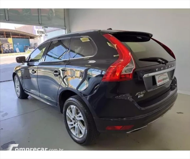 XC60 2.0 T5 KINETIC GASOLINA 4P AUTOMÁTICO