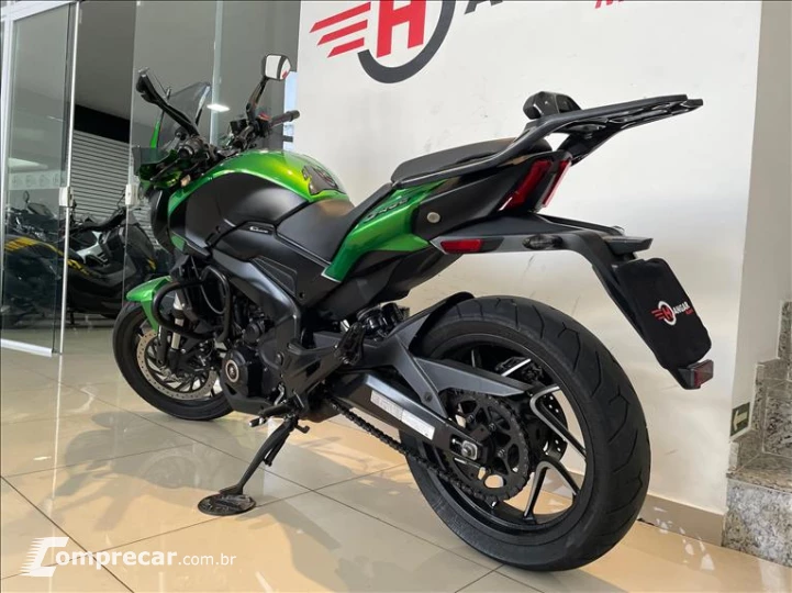 DOMINAR 400