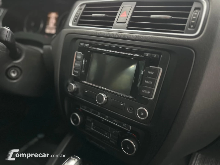 JETTA 2.0 TSI HIGHLINE 200CV GASOLINA 4P TIPTRONIC